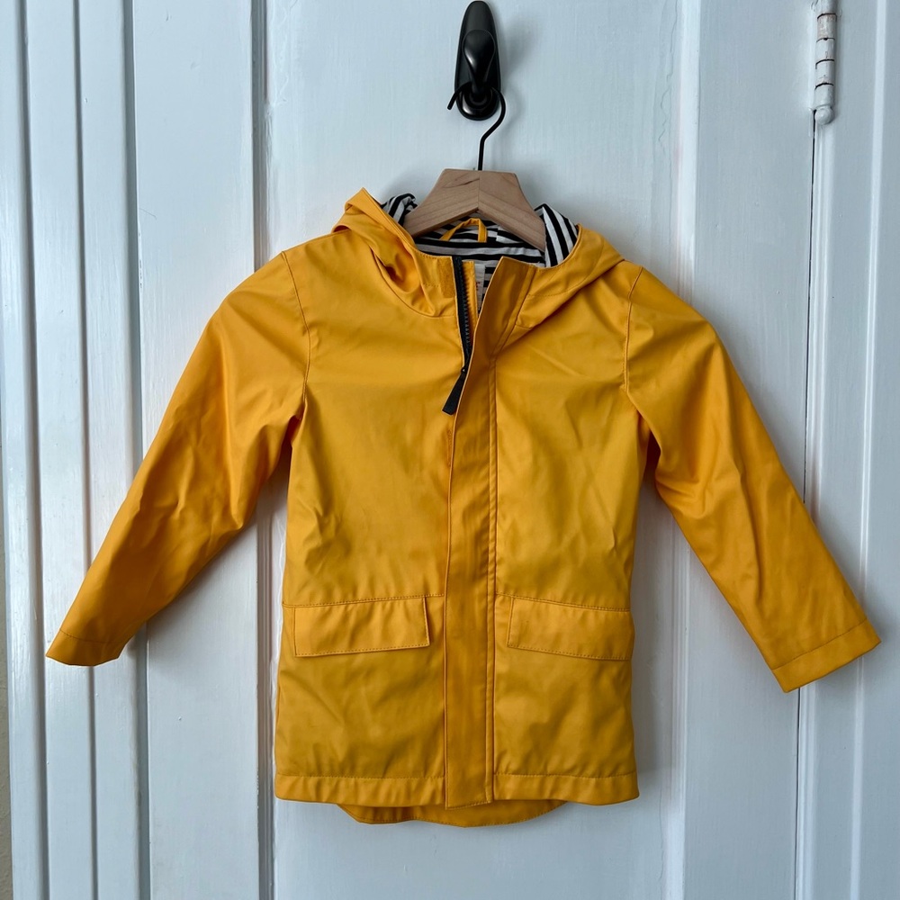 Cat & Jack kids raincoat. Size 5T